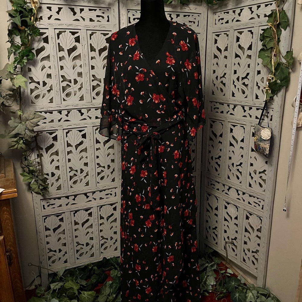 CITY CHIC ALLURING BLACK SHEER WITH RED FLOWERS WRAP AROUND FLOWY KIMONO ROBE